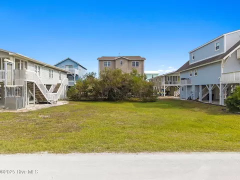421 1st St, Sunset Beach, NC 28468 photo 3
