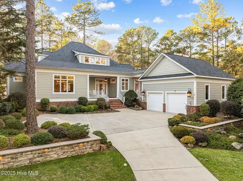 10 Wee Burn Ln, Pinehurst, NC 28374