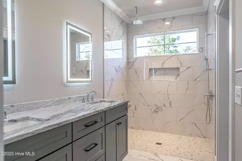 Bath - 1 Juniper Ln, Pinehurst, NC 28374 photo 1 of 7