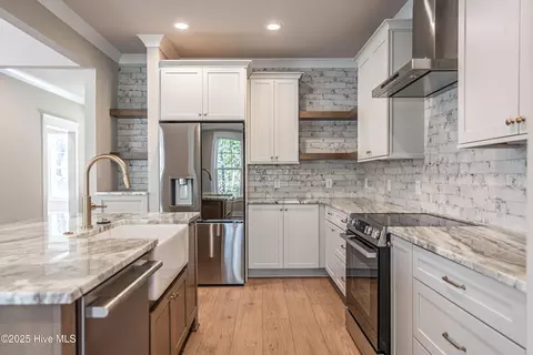 Kitchen - 1 Juniper Ln, Pinehurst, NC 28374 photo 6 of 8