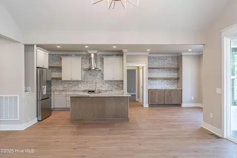 Kitchen - 1 Juniper Ln, Pinehurst, NC 28374 photo 5 of 8