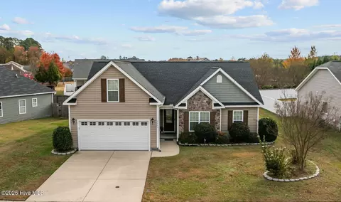 3661 Thornbrook Dr, Greenville, NC 27834