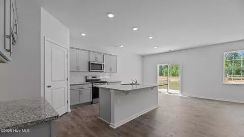 1021 Minnette Cir, New Bern, NC 28562 photo 5