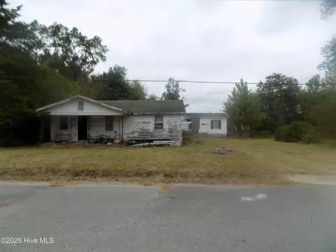 236 NW Booker St NW, Pikeville, NC 27863