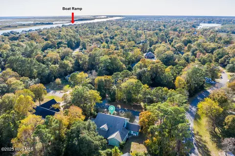 View/Area - 2001 Cordgrass Rd, Hampstead, NC 28443 photo 4 of 13