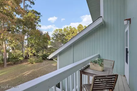 Exterior - 2001 Cordgrass Rd, Hampstead, NC 28443 photo 4 of 25