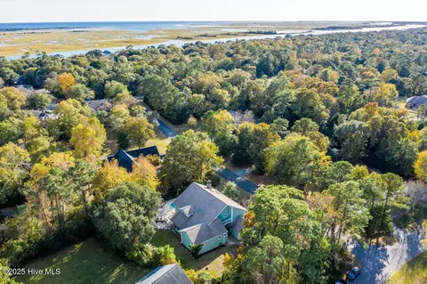 View/Area - 2001 Cordgrass Rd, Hampstead, NC 28443 photo 7 of 13