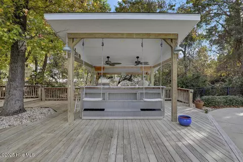 Exterior - 2001 Cordgrass Rd, Hampstead, NC 28443 photo 9 of 25