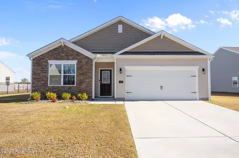 4449 Marthas Village Ln, Ayden, NC 28513