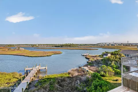 705 S Topsail Dr #A, Surf City, NC 28445