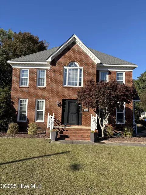 4200 Treetops Cir, Winterville, NC 28590