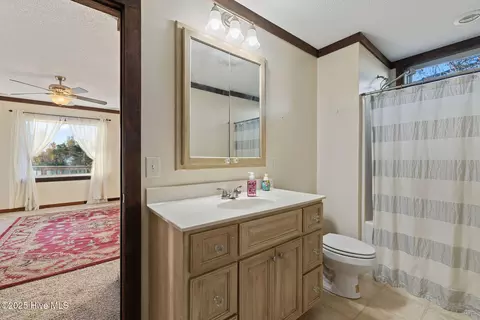Bath - 625 Garner Chapel Rd, Mount Olive, NC 28365 photo 4 of 4
