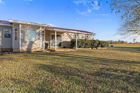 Exterior - 625 Garner Chapel Rd, Mount Olive, NC 28365 photo 1 of 6