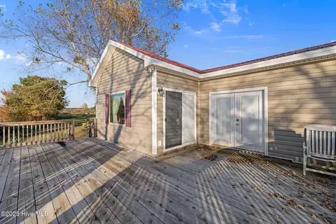 Exterior - 625 Garner Chapel Rd, Mount Olive, NC 28365 photo 2 of 6