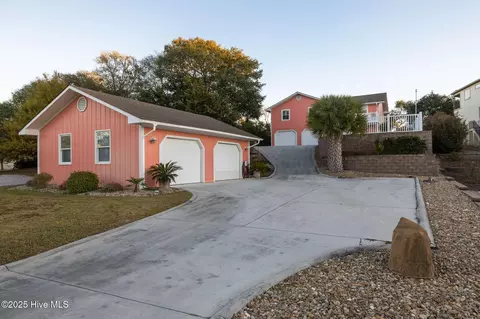 7023 Archers Creek Dr, Emerald Isle, NC 28594