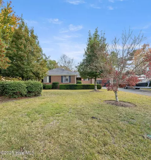 310 Gregory Rd, Wilmington, NC 28405