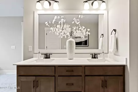 Bath - 227 Hickory Ln, Hampstead, NC 28443 photo 3 of 7
