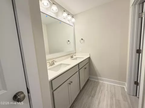 Bath - 227 Hickory Ln, Hampstead, NC 28443 photo 6 of 7