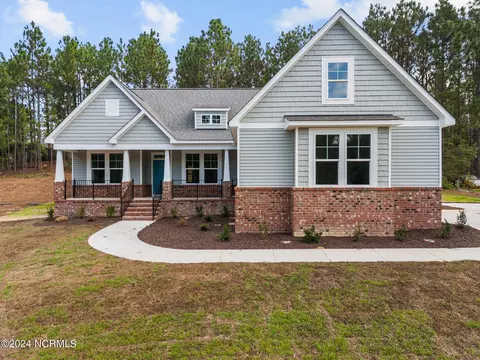 17 Woodland Cir, Jackson Springs, NC 27281