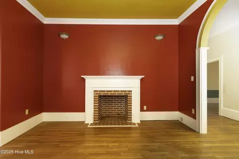 103 E Pitt St, Windsor, NC 27983 photo 5