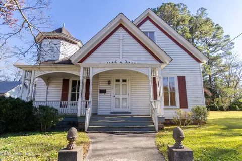 103 E Pitt St, Windsor, NC 27983 photo 3