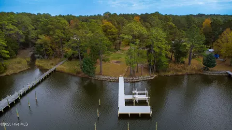 105 Trawler Ln, Merritt, NC 28556