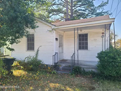 212 Clay St, Kinston, NC 28501