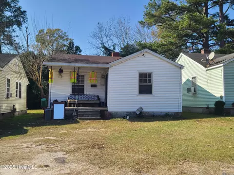 208 Clay St, Kinston, NC 28501