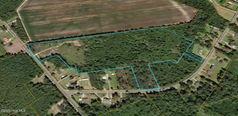 1598 River Bluff Rd, Lumberton, NC 28358