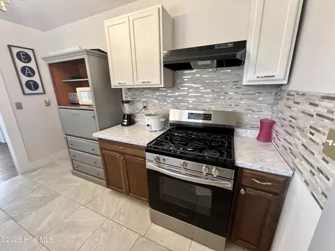 Kitchen - 314 E 9th St, Washington, NC 27889 photo 3 of 5