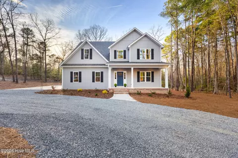 370 Michael Rd, Whispering Pines, NC 28327