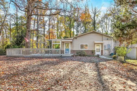 2900 Brices Creek Rd, New Bern, NC 28562