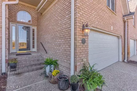 3064 Annsdale Dr S, Leland, NC 28451