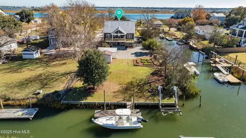 1017 Mallard Bay Rd, Hampstead, NC 28443