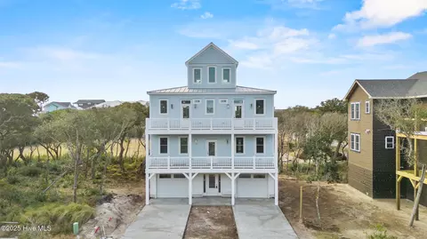 55 Accolade Dr, Surf City, NC 28445