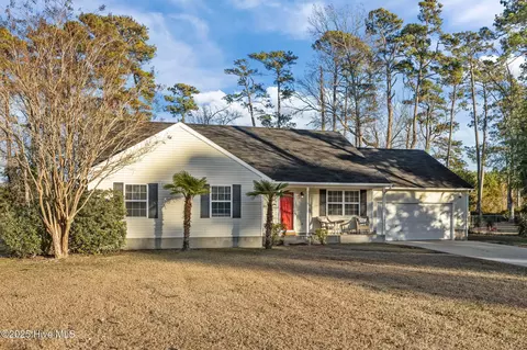 2000 Clark Ct, Morehead City, NC 28557