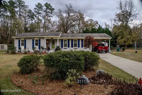 3171 Westminster Rd, Lumberton, NC 28360
