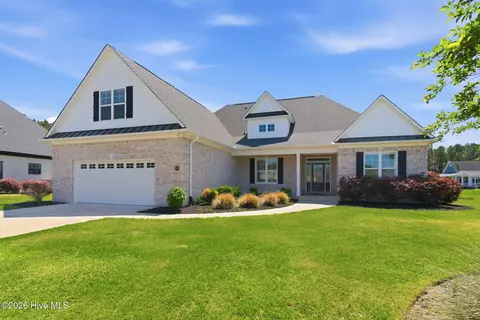 1005 Layne Ct NE, Leland, NC 28451