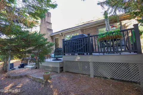 Exterior - 5 Kahkwa Trl, Pinehurst, NC 28374 photo 10 of 15