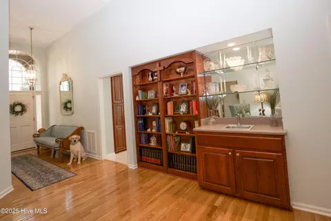 Entry Way - 5 Kahkwa Trl, Pinehurst, NC 28374 photo 2 of 4