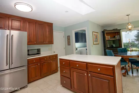 Kitchen - 5 Kahkwa Trl, Pinehurst, NC 28374 photo 3 of 7