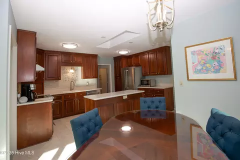 Dining - 5 Kahkwa Trl, Pinehurst, NC 28374 photo 1 of 10