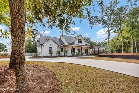 607 Harper Ave, Carolina Beach, NC 28428