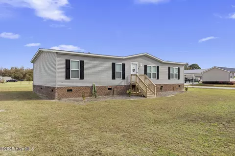 292 Sand Ridge Rd, Beulaville, NC 28518