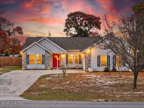 1709 Pharview Dr SW, Ocean Isle Beach, NC 28469