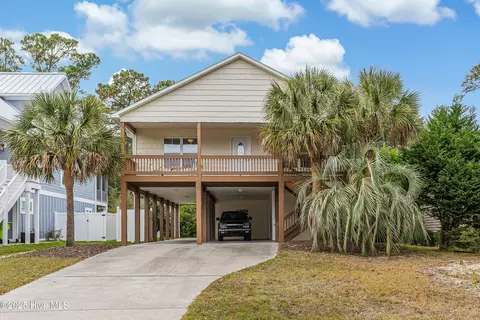 335 NE 43rd St, Oak Island, NC 28465