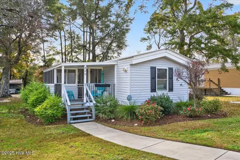 820 Dogwood Dr, Sunset Beach, NC 28468