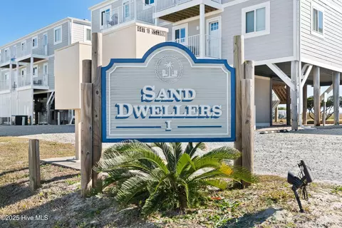 Exterior - 447 E 2nd St #E17, Ocean Isle Beach, NC 28469 photo 4 of 8