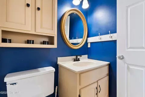 Bath - 447 E 2nd St #E17, Ocean Isle Beach, NC 28469 photo 2 of 4
