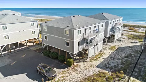 Exterior - 447 E 2nd St #E17, Ocean Isle Beach, NC 28469 photo 5 of 8